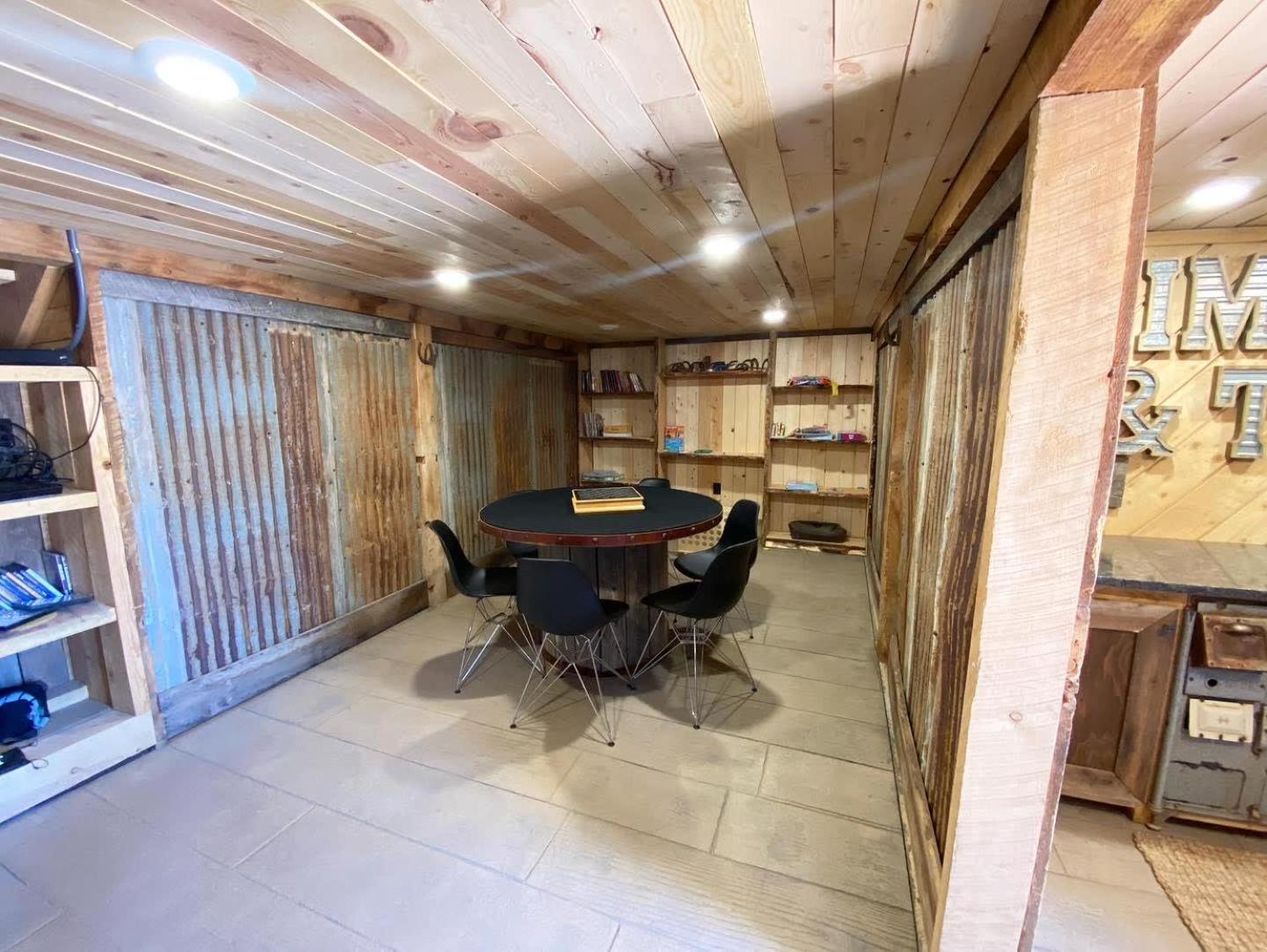 Timber & Tin G 2Bed 2Bath W Pool & Rooftop Deck كاناب المظهر الخارجي الصورة